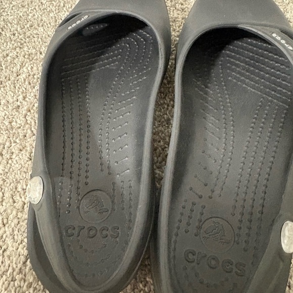 Crocs Jayna Sling Back Black Rubber Flat Sandal Gem on Strap Size 7 - Picture 8 of 13